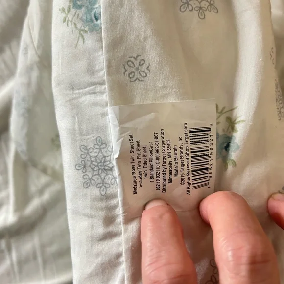 Simply Shabby Chic White Blue Floral Medallion Sheet Set - twin - Picture 4 of 5